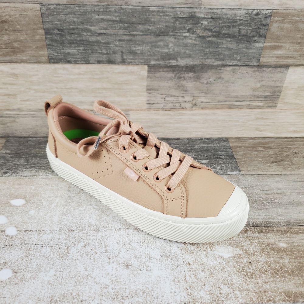 Cariuma OCA Low Women Shoes Sz 8 Beige Leather Comfort Lace Up Round Toe Sneaker